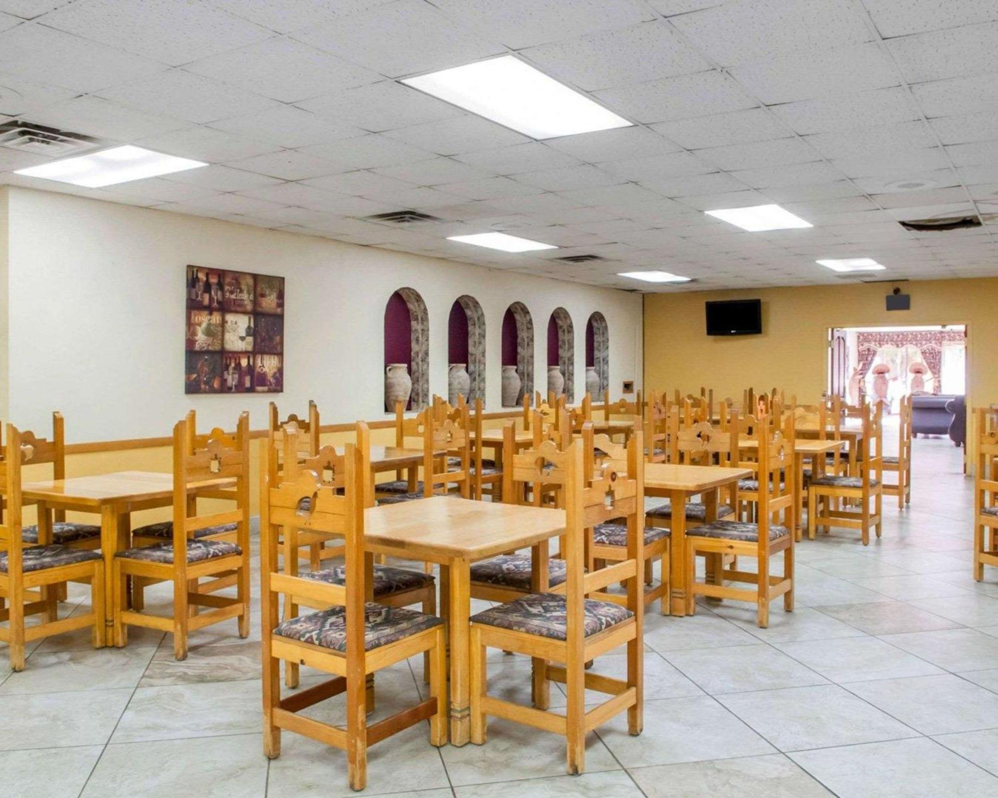 Econo Lodge Carlsbad Caverns Area מראה חיצוני תמונה