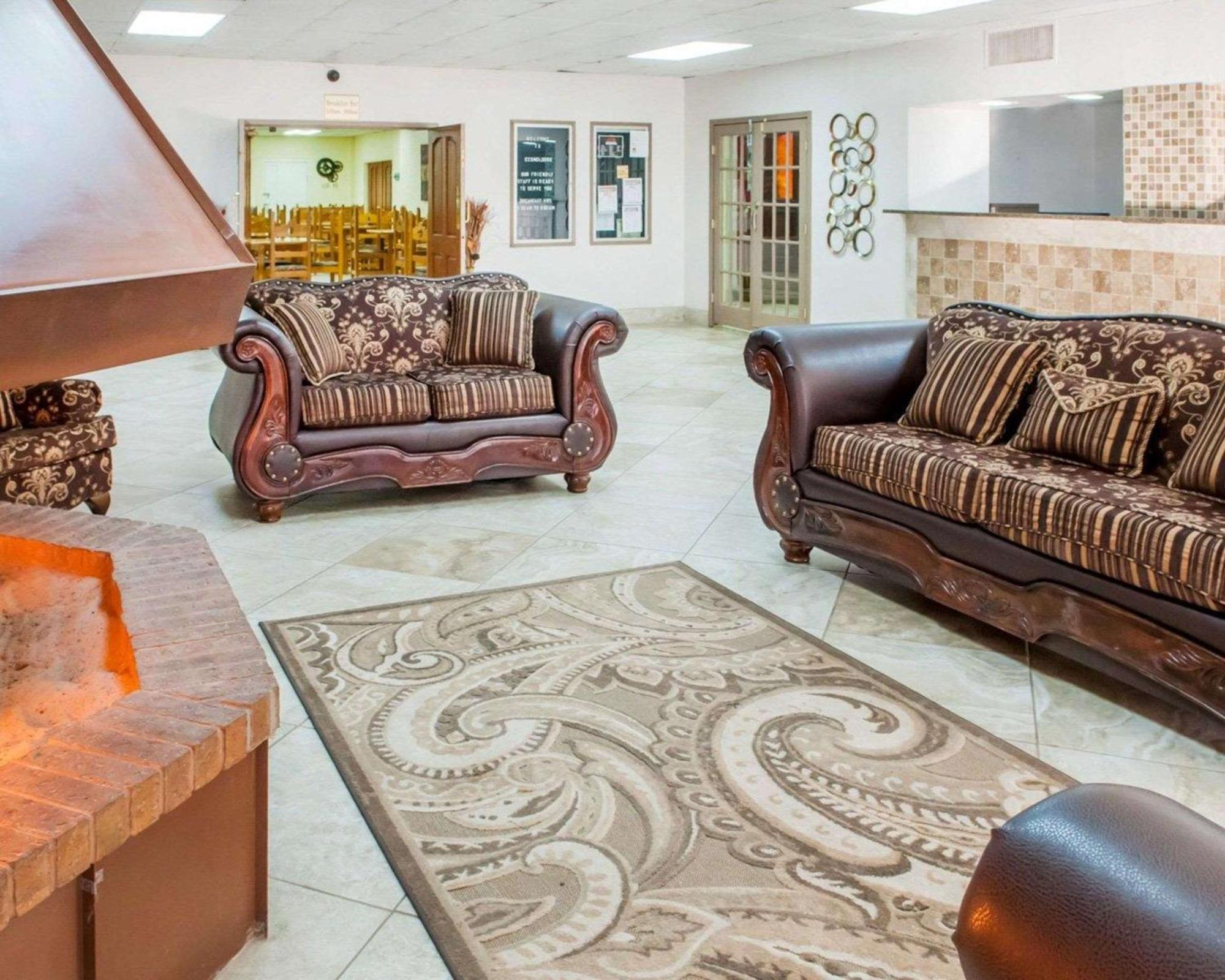 Econo Lodge Carlsbad Caverns Area מראה חיצוני תמונה