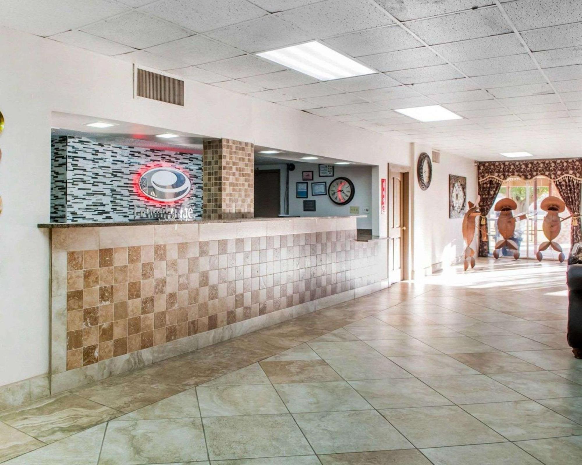Econo Lodge Carlsbad Caverns Area מראה חיצוני תמונה