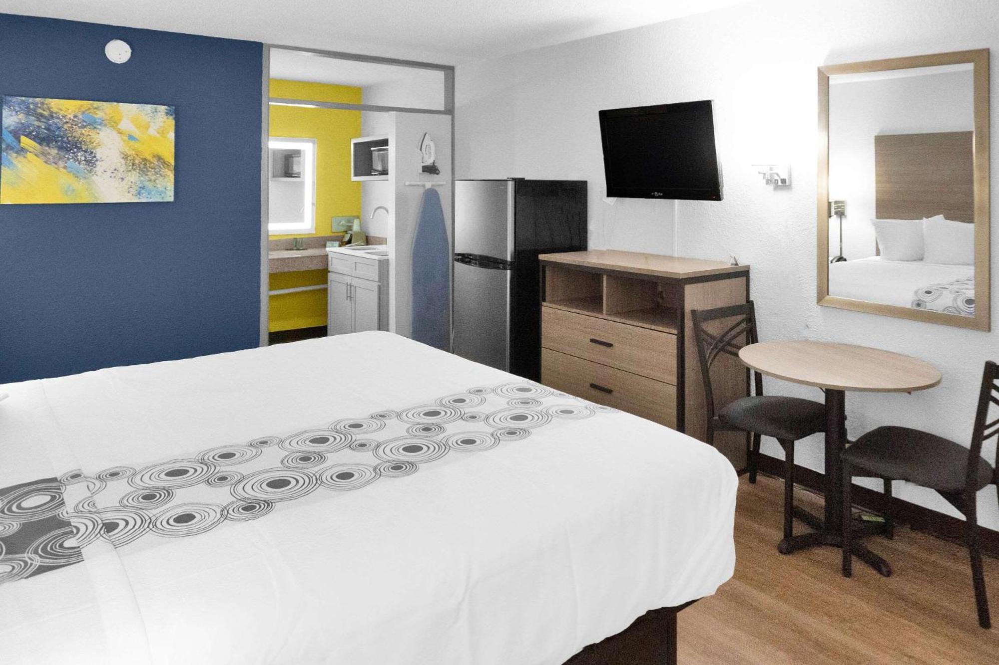 Econo Lodge Carlsbad Caverns Area מראה חיצוני תמונה