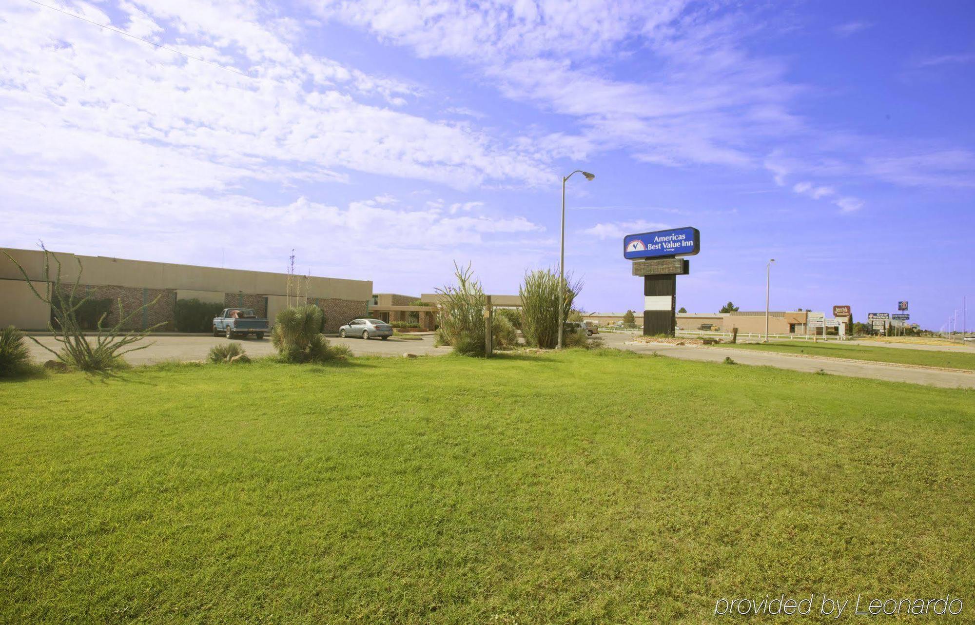 Econo Lodge Carlsbad Caverns Area מראה חיצוני תמונה